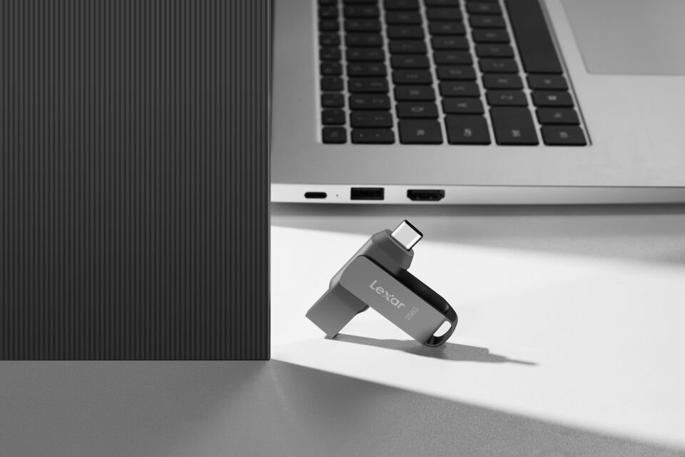 Lexar 64GB LJDD400064G-BNQNG JumpDrive TYPE-C USB 3.1 D400 Read 130MB/s Flash Bellek